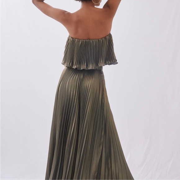 NWT Anthropologie Green & Gold Metallic Pleated Skirt and Top Set - Picture 3 of 16